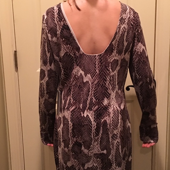 J LO Fitted dress - Picture 3 of 4